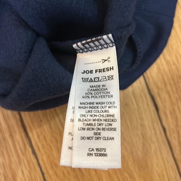 Toddler Girl size 4 NWT Joe Fresh sweatshirt - Picture 4 of 4